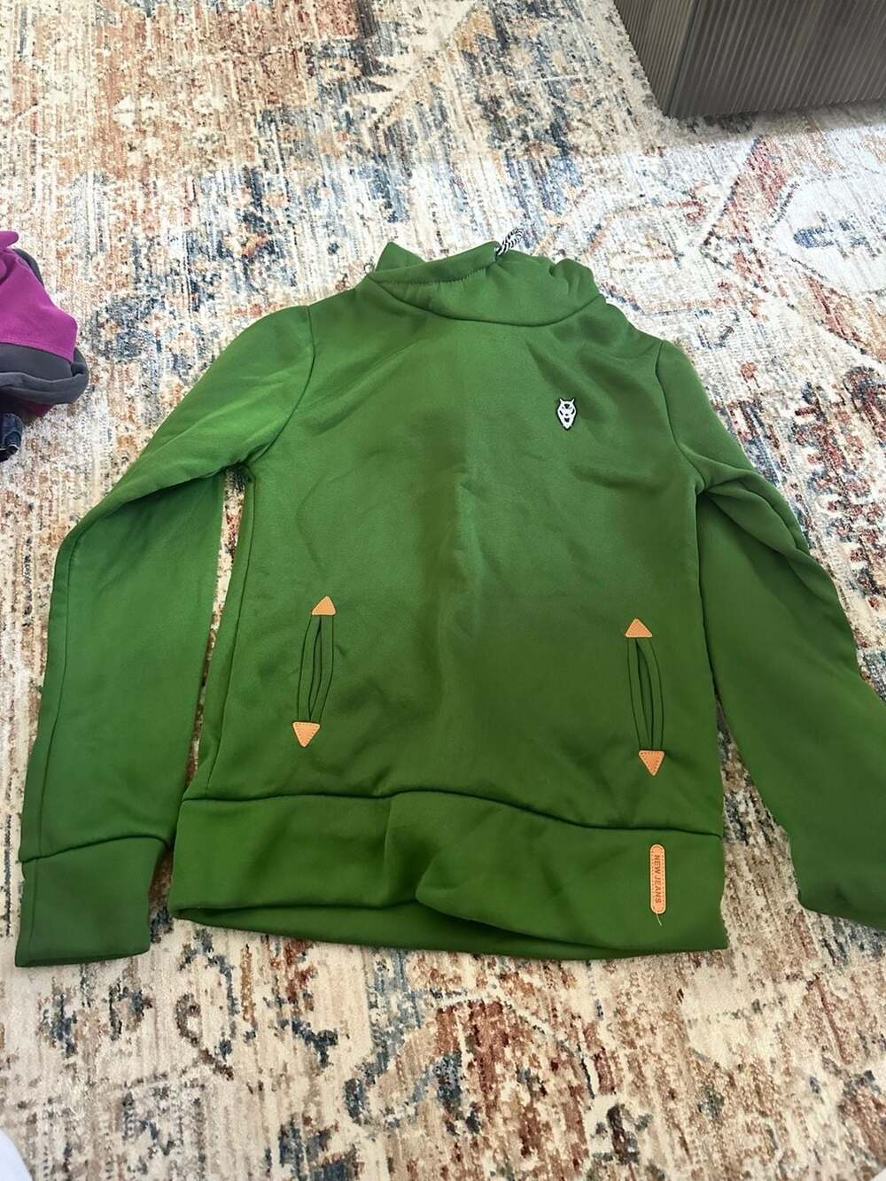 New Jeans green hooodie size L